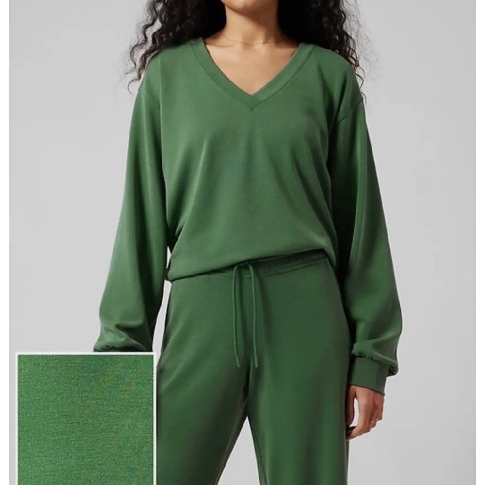 Athleta Green V Neck Sweatshirt